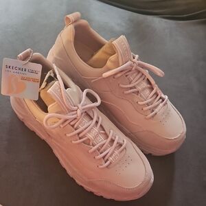 Skechers Pink Minimalist Sneakers for Everyday Comfort